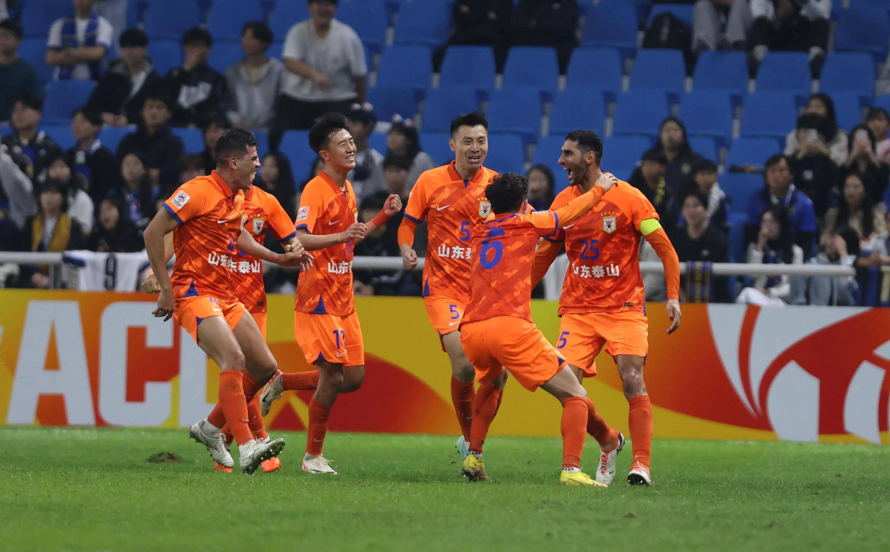 九游娱乐- 赛点之战足总杯焦点战！山东泰山迎战金州勇士，绝杀或上演