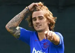 格列兹曼复出首秀出彩,拜仁慕尼黑主场血战曼联,豪取50连胜 格列兹曼复出首秀出彩,拜仁慕尼黑主场血战曼联,豪取50连胜